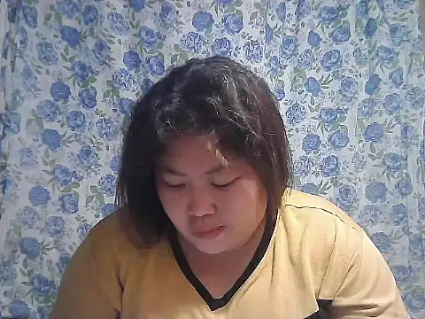 Snapshot of pinay_rose14 chatting on May 2026 02:21:02 PM pinay rose14 online show from May 2026 02:21:02 PM