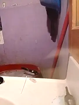 Guanatos13 online show from April 2026 09:21:01 PM