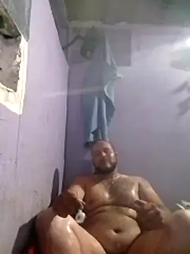 Guanatos13 online show from April 2026 03:52:02 AM