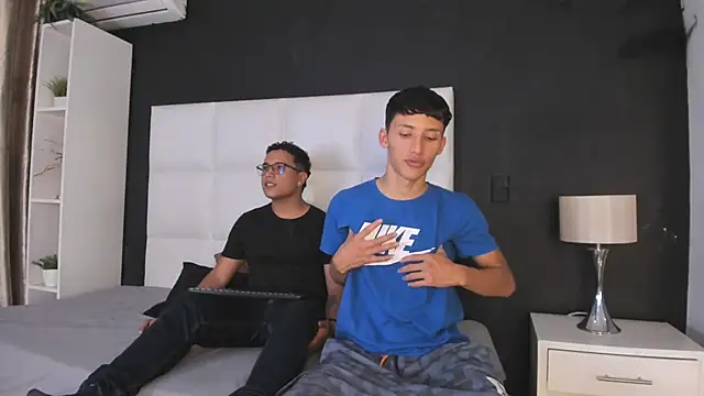 Alejandro Tom online show from January 2026 04:05:02 AM