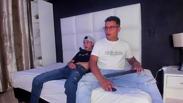 Alejandro Tom online show from January 2026 03:24:01 AM