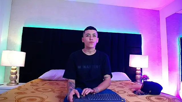 Raven Cox online show from January 2026 04:49:02 AM