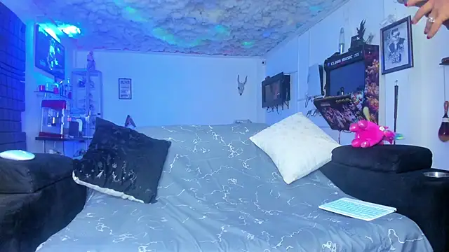 Kloe Cooper online show from January 2026 05:27:01 PM