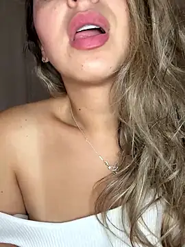 bebitas2  online show from January 2026 01:42:02 AM