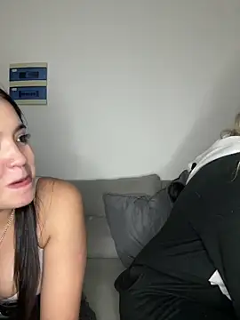bebitas2  online show from May 2026 02:04:02 AM