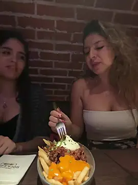 bebitas2  online show from April 2026 10:35:02 PM