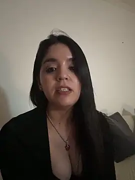 bebitas2  online show from May 2026 09:52:02 PM