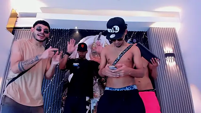 The Gods In Diamonds online show from February 2026 07:13:01 PM