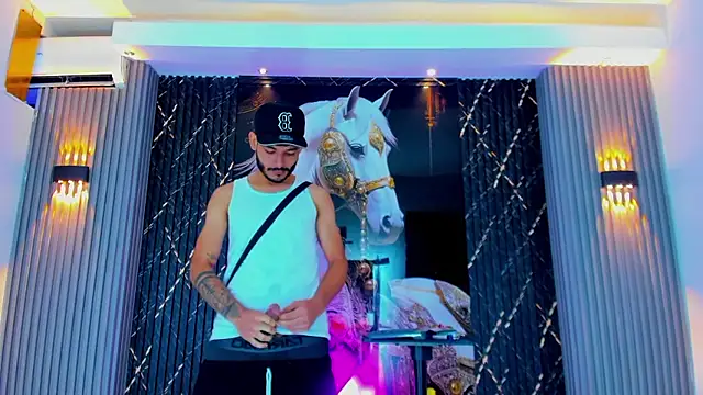 The Gods In Diamonds online show from January 2026 03:57:02 AM