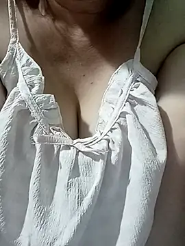 Rinny99 online show from January 2026 01:17:02 PM