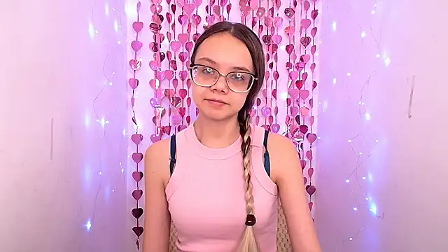 LolliStrawberry online show from March 2026 01:23:01 AM