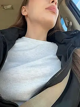 LeiaMood online show from April 2026 05:42:02 AM