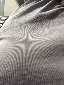 Snapshot of LeiaMood chatting on February 2026 06:26:01 AM LeiaMood online show from February 2026 06:26:01 AM