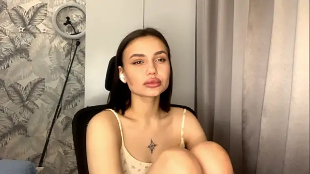 LuciaBanga online show from February 2026 10:26:02 AM