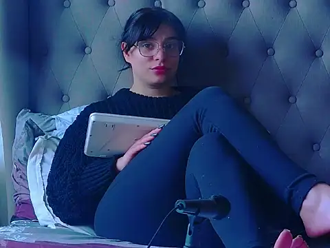 MaddyAllure online show from March 2026 09:09:02 AM