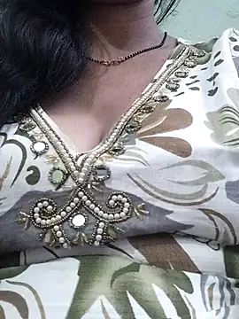 Snapshot of Zaara101 chatting on March 2026 07:18:02 PM Zaara101 online show from March 2026 07:18:02 PM