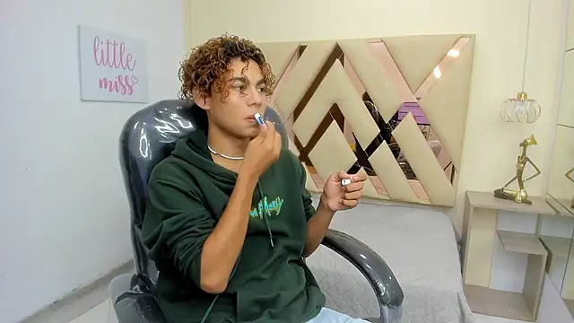 Anyelo Twink online show from March 2026 08:36:02 PM