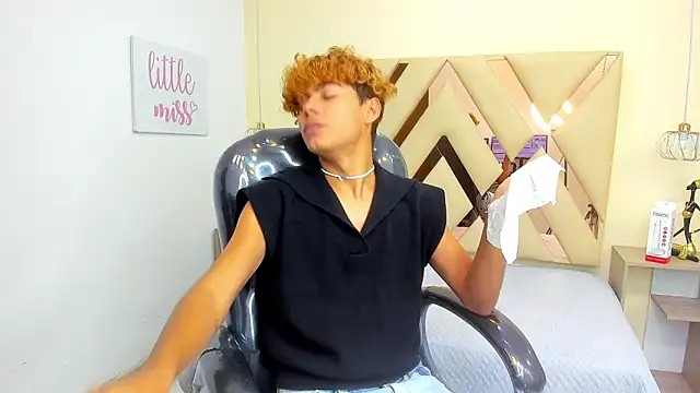 Anyelo Twink online show from January 2026 07:12:01 PM