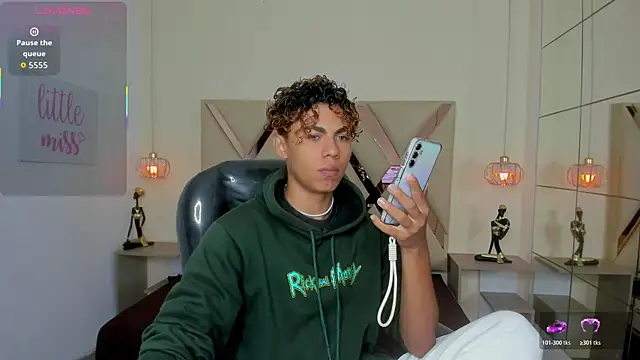 Anyelo Twink online show from April 2026 04:17:01 AM