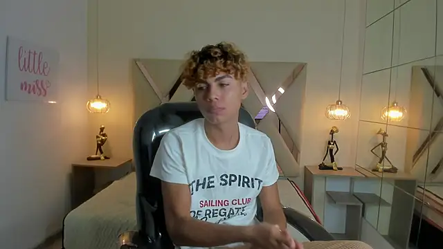 Anyelo Twink online show from March 2026 04:23:01 AM