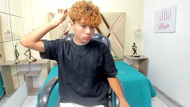 Anyelo Twink online show from January 2026 04:10:02 PM