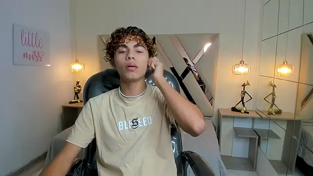 Anyelo Twink online show from March 2026 02:20:01 PM