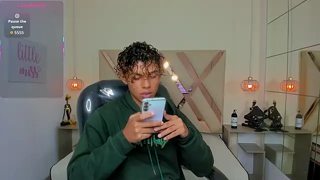 Anyelo Twink online show from April 2026 04:59:01 AM