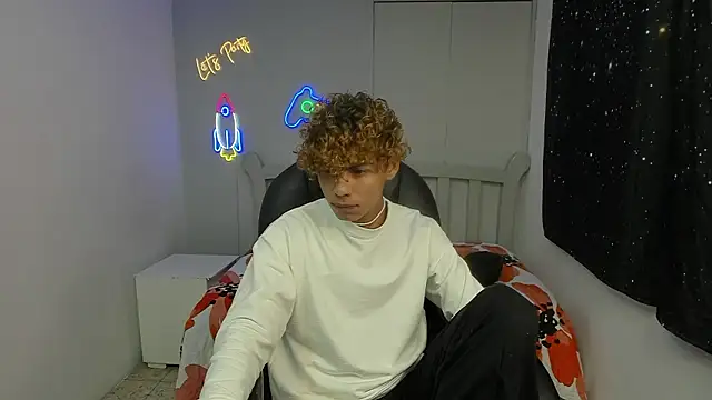 Anyelo Twink online show from February 2026 08:19:01 PM