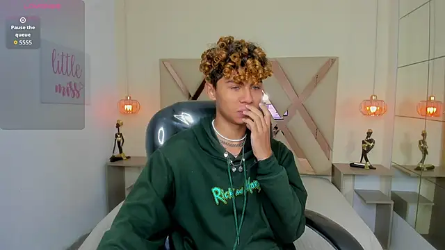 Anyelo Twink online show from April 2026 03:41:02 AM