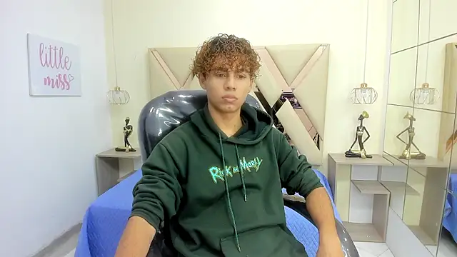 Anyelo Twink online show from February 2026 08:21:02 PM