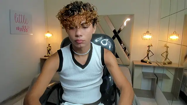 Anyelo Twink online show from March 2026 08:46:02 PM