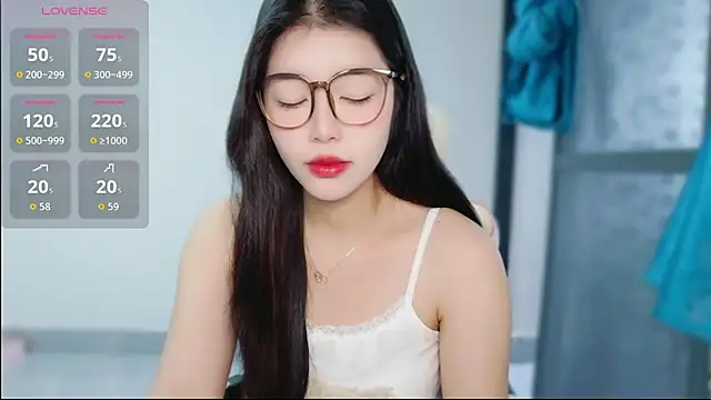 -XiaoYu-777 online show from February 2026 07:22:02 AM