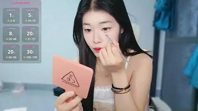 -XiaoYu-777 online show from February 2026 07:39:01 AM