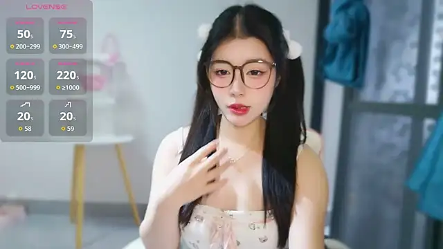 -XiaoYu-777 online show from February 2026 07:41:02 AM