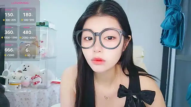 -XiaoYu-777 online show from April 2026 09:05:01 AM