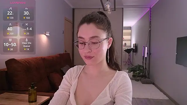 classy     online show from March 2026 01:03:02 PM