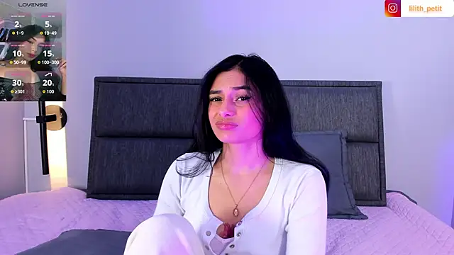 Snapshot of lilith_petit_ chatting on June 2026 01:16:01 PM lilith petit online show from June 2026 01:16:01 PM
