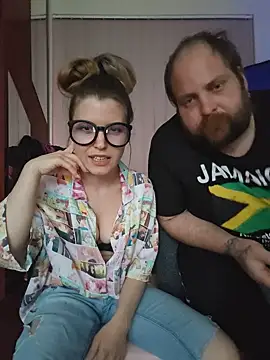 MochiNy4n online show from May 2026 06:05:01 PM