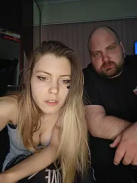 MochiNy4n online show from May 2026 05:33:01 PM