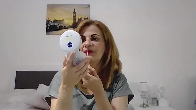 Clara1986 online show from May 2026 02:01:01 PM