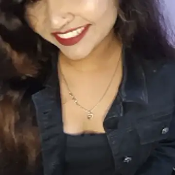 -Simran01 online show from January 2026 01:37:02 PM