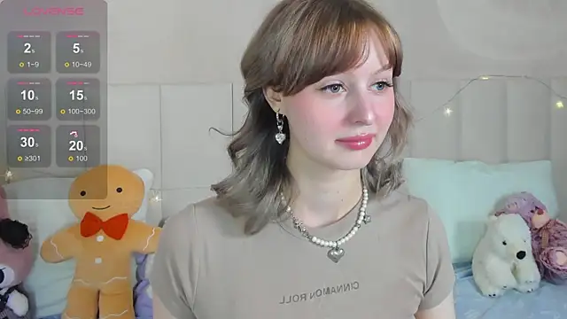 Snapshot of AdeleSilvy chatting on June 2026 01:47:01 AM AdeleSilvy online show from June 2026 01:47:01 AM