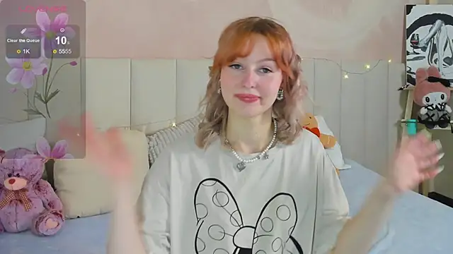 Snapshot of AdeleSilvy chatting on July 2026 01:41:01 AM AdeleSilvy online show from July 2026 01:41:01 AM