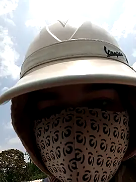 EnzxMoon02 online show from April 2026 05:14:02 AM