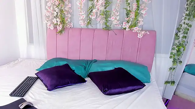 nicky bonny18 online show from February 2026 12:05:02 PM