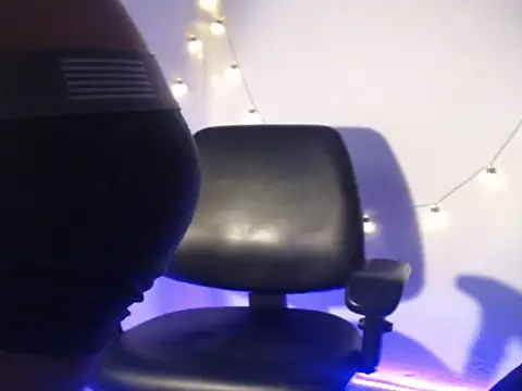 CherryH0ttie online show from April 2026 04:03:01 AM