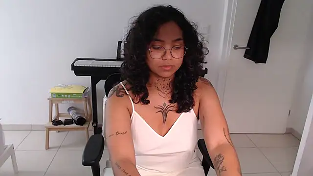 therealsun8 online show from May 2026 02:45:01 PM