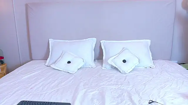 zarah queen online show from February 2026 03:14:01 AM