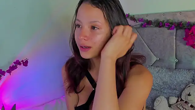 Britanny77 online show from March 2026 03:13:01 PM