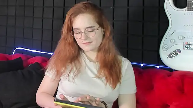 Snapshot of AmyRoy chatting on February 2026 03:32:01 PM AmyRoy online show from February 2026 03:32:01 PM